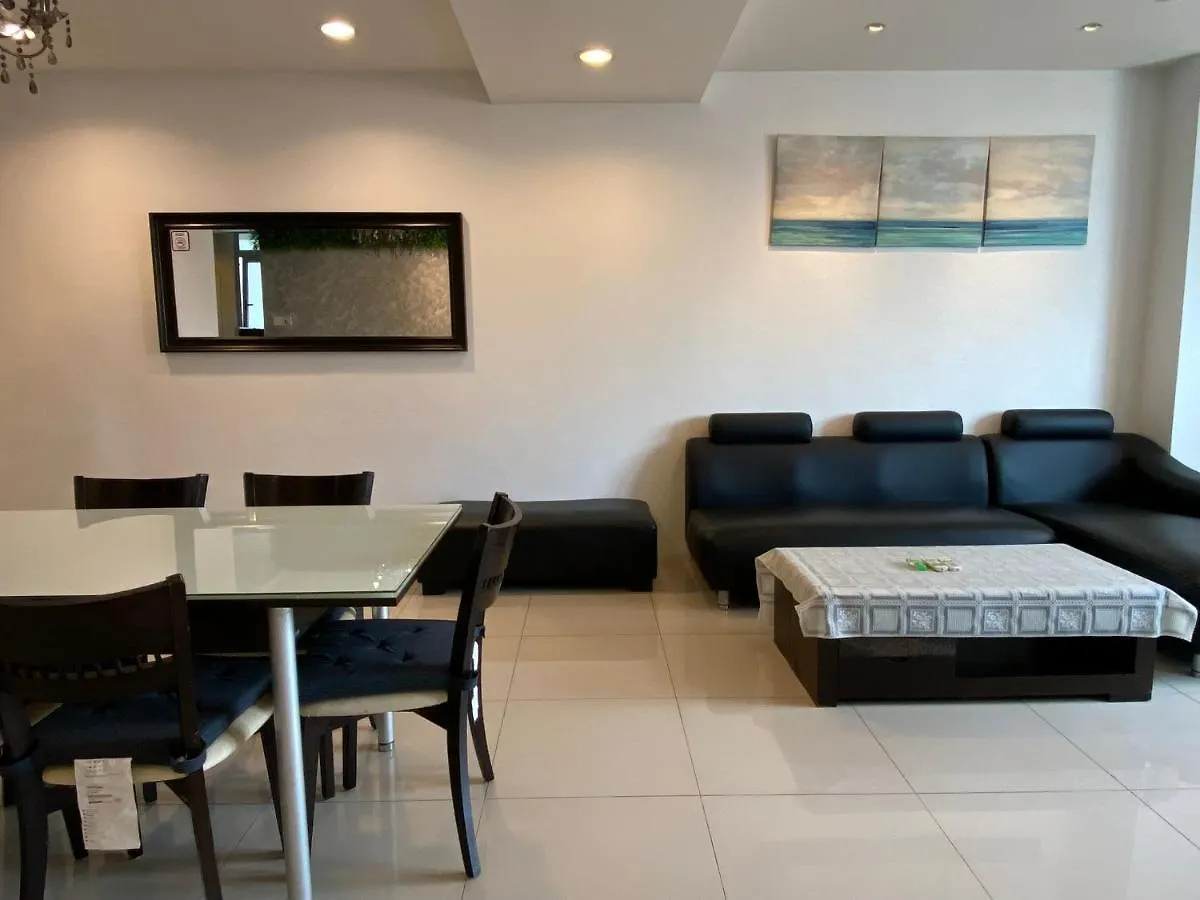 Spacious 3R,2R,Studio 5Min Walk To Time Square,Lalaport, Pool,Gym,Wifi Lägenhet Kuala Lumpur